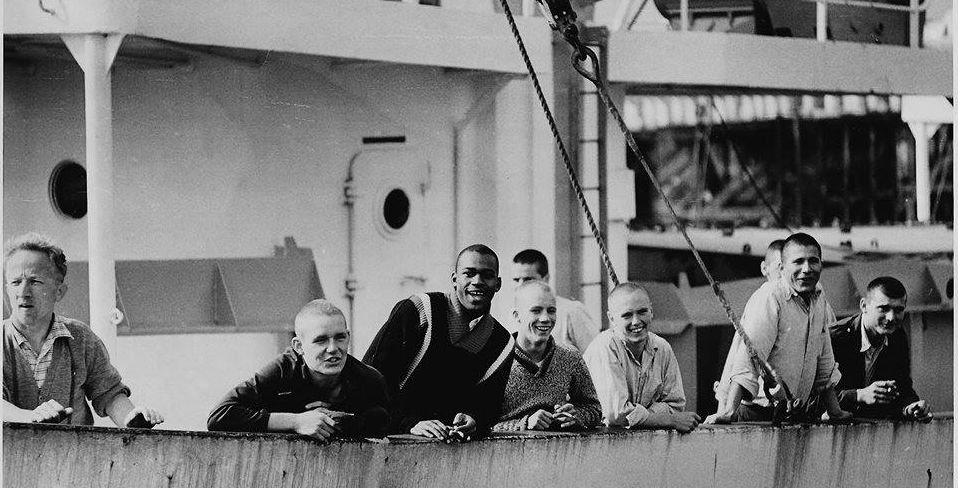 Smiling paratroopers were photographed on Celerina after the rescue.